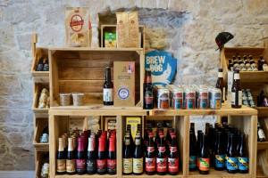 Allez Hop ! beer cellar in Nice (the bottles)