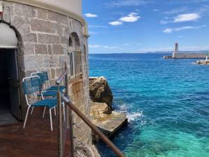 Le Plongeoir, restaurant de cuisine méditerranéenne sur le bord de mer à Nice