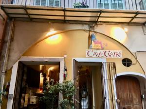 La Cave du Cours, cellar and wine bar in old Nice (frontage)