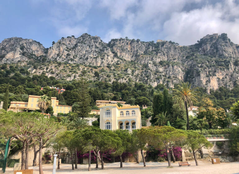 Beaulieu-sur-mer, ville maritime (crique