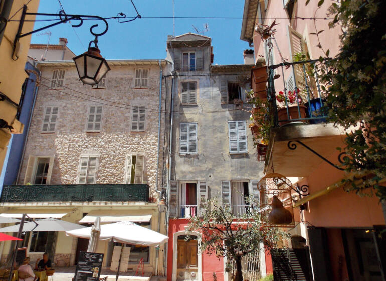 Vence, village historique (immeubles)