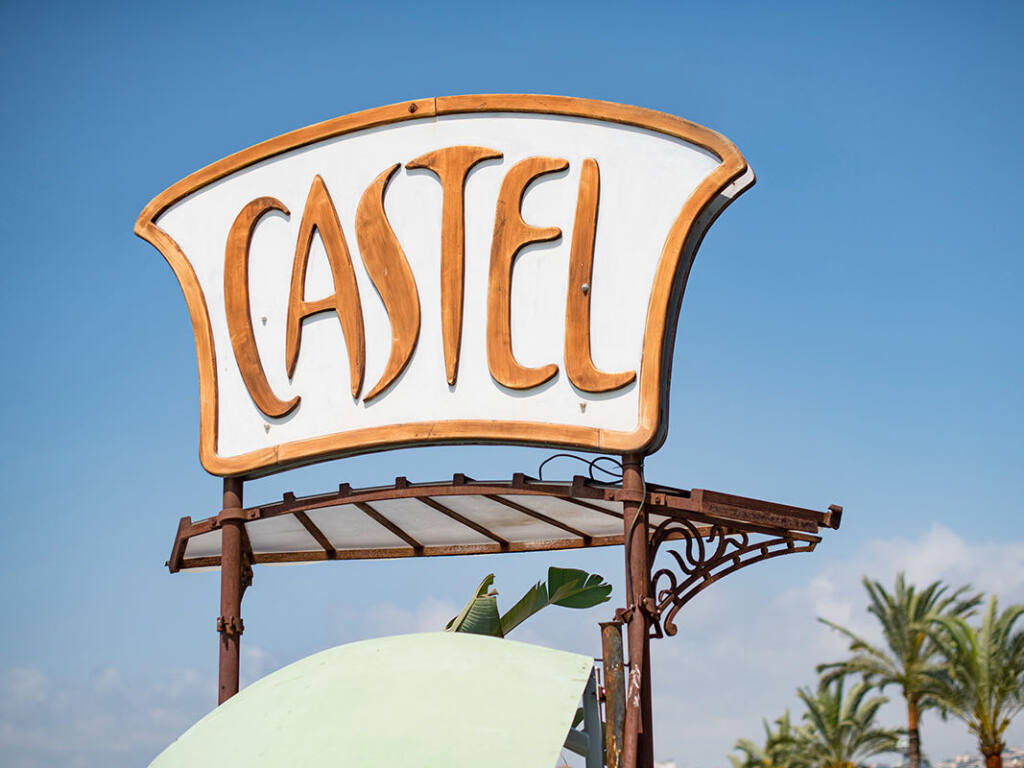 Castel beach club Nice City Guide Love Spots (slogan)