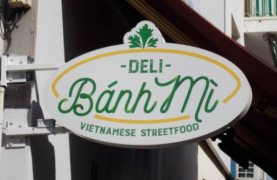 Deli Banh Mi, Vietnamese street food in Nice (sign)