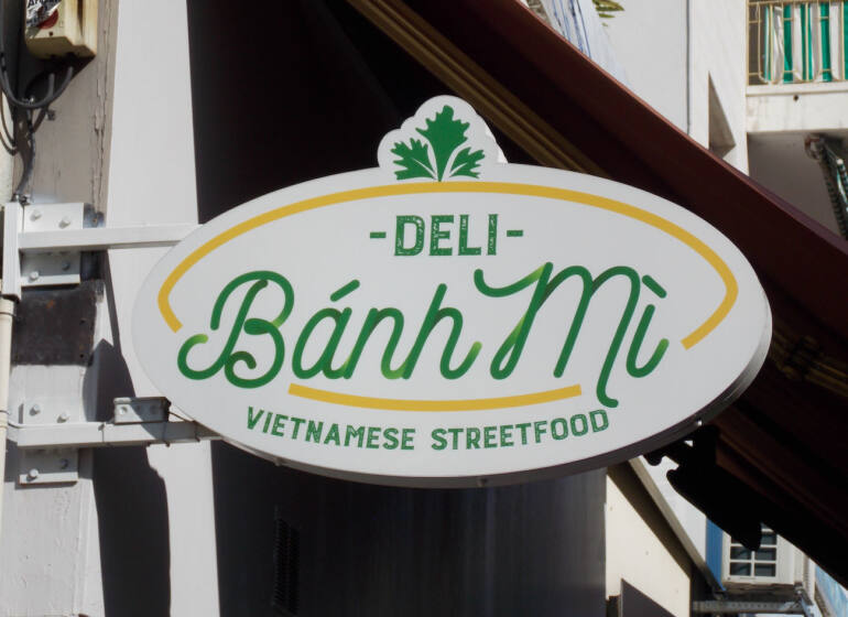 Deli Banh Mi, Vietnamese street food in Nice (sign)