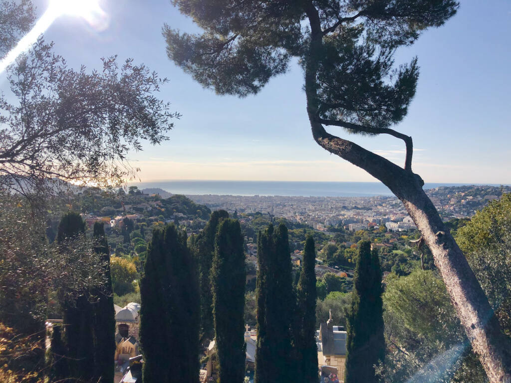 Cascade de Gairaut, monument historique à Nice (panorama)