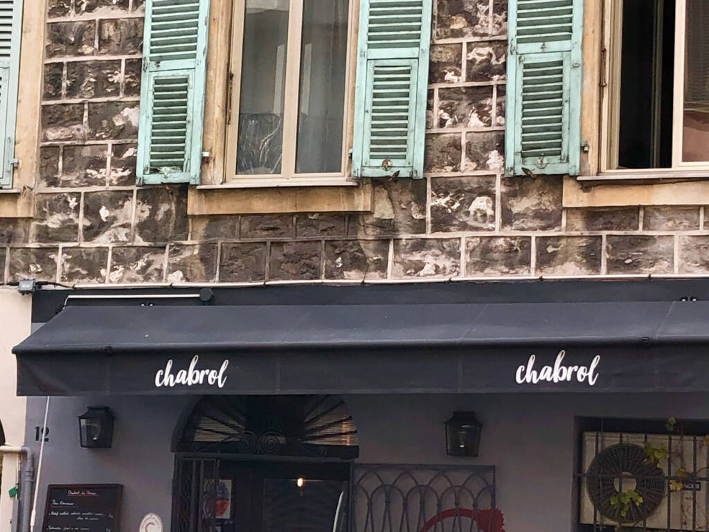 Chabrol, French bistrot in Nice, city guide love spots (exterior)