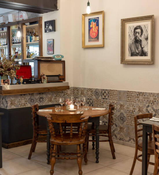 Chabrol, French bistrot in Nice, city guide love spots (interior)