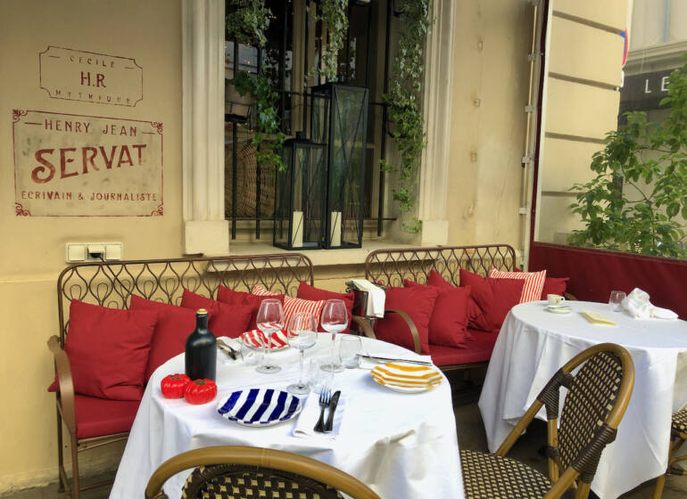 Comptoir de Nicole, restaurant méditerranéen à Nice (tables)