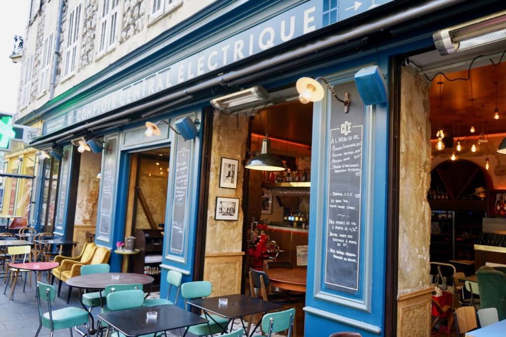 Le Comptoir Central Electrique : bar et restaurant tendance à Nice (terrasse ouverte)