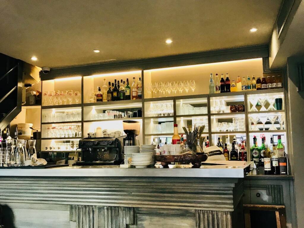 Bar de la Dégustation, Bar and restaurant open 7/7 in Nice (counter)