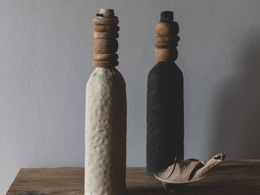 Umami, céramiques faites à la main, Nice (bouteilles et bois)