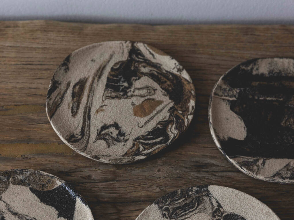 Umami, céramiques faites à la main, Nice (assiettes texturées)
