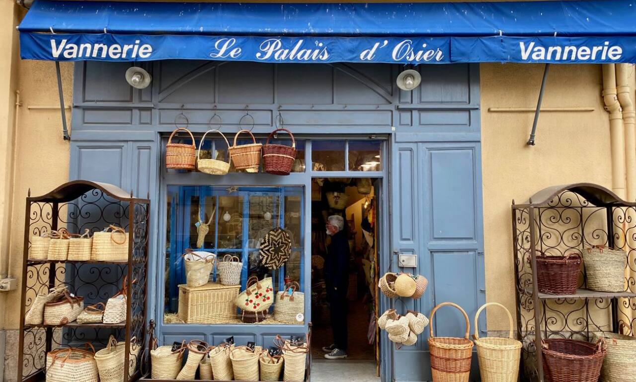 Le Palais d'Osier, Shop and workshop with basket weaving and cane craft, city guide love spots Vieux-Nice (facade)