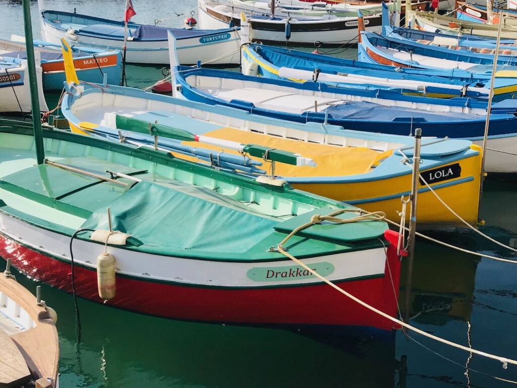 Les Pointus de Nice : bateaux de pêche traditionnels