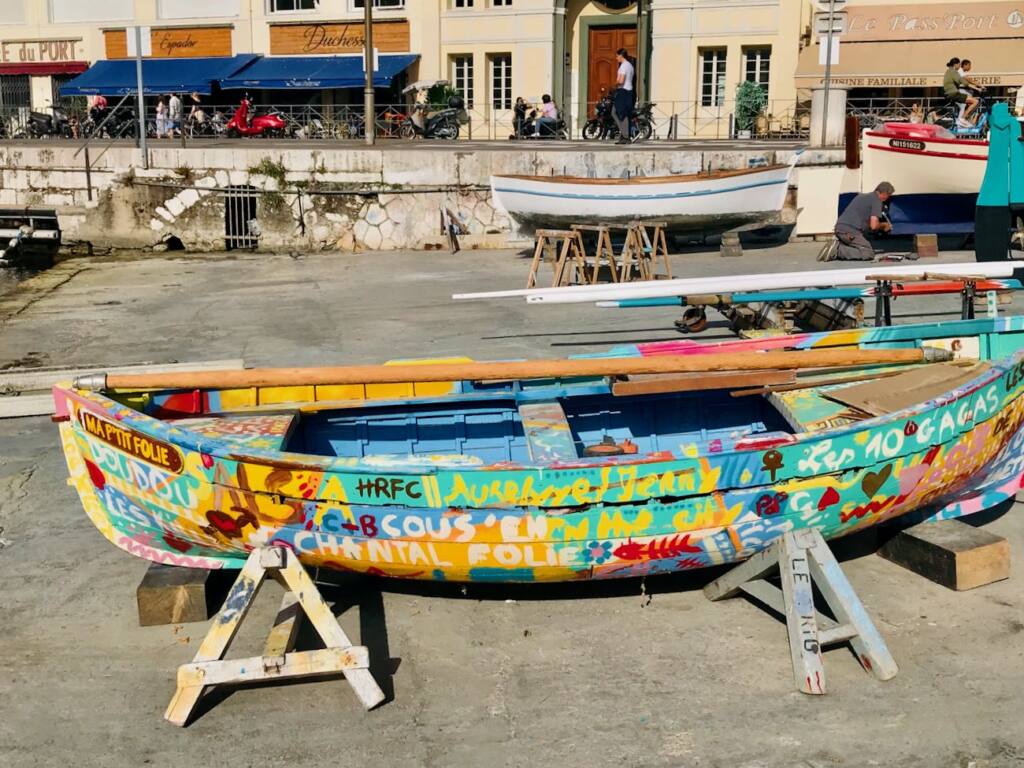 Les Pointus de Nice : bateaux de pêche traditionnels (réparation))