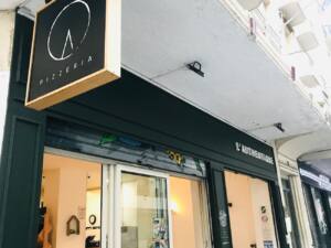 L'Authentique, pizzeria in Nice, city guide love spots (exterior)