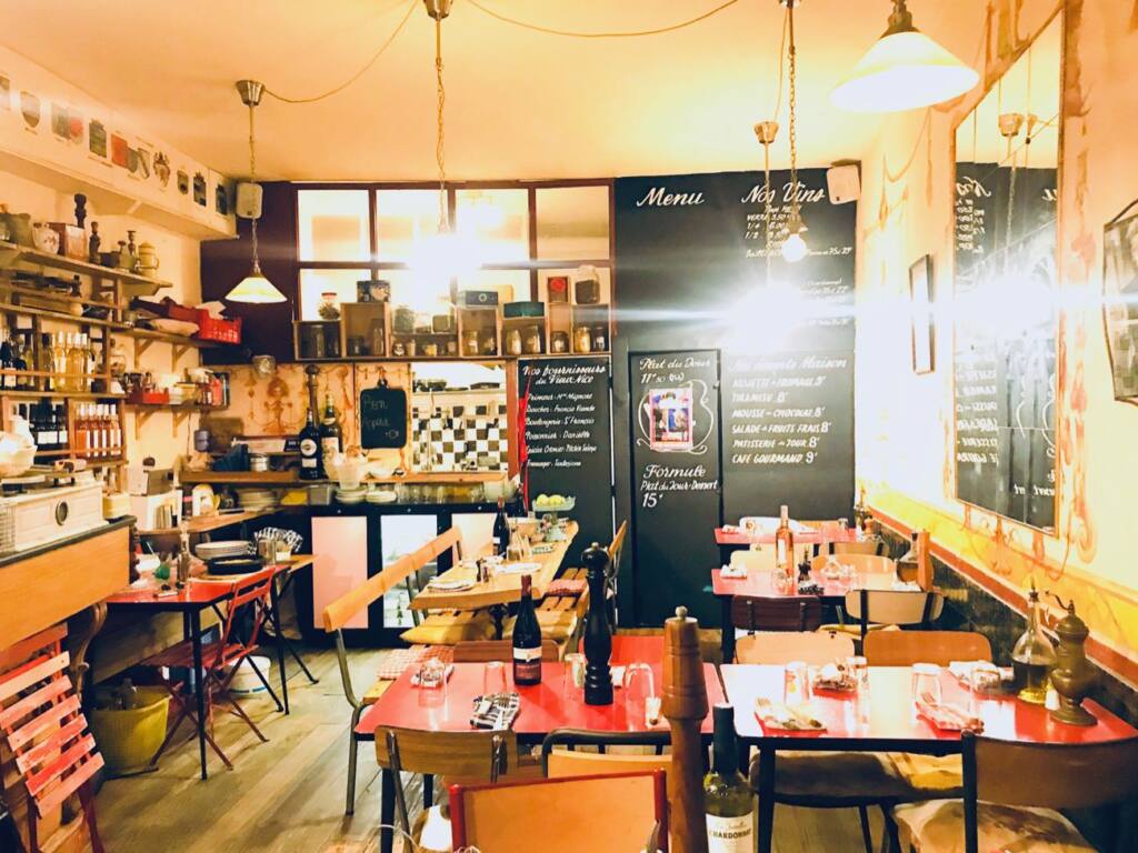 Le Petit Lascaris :Bistrot with French Cooking in Old Nice (interior)