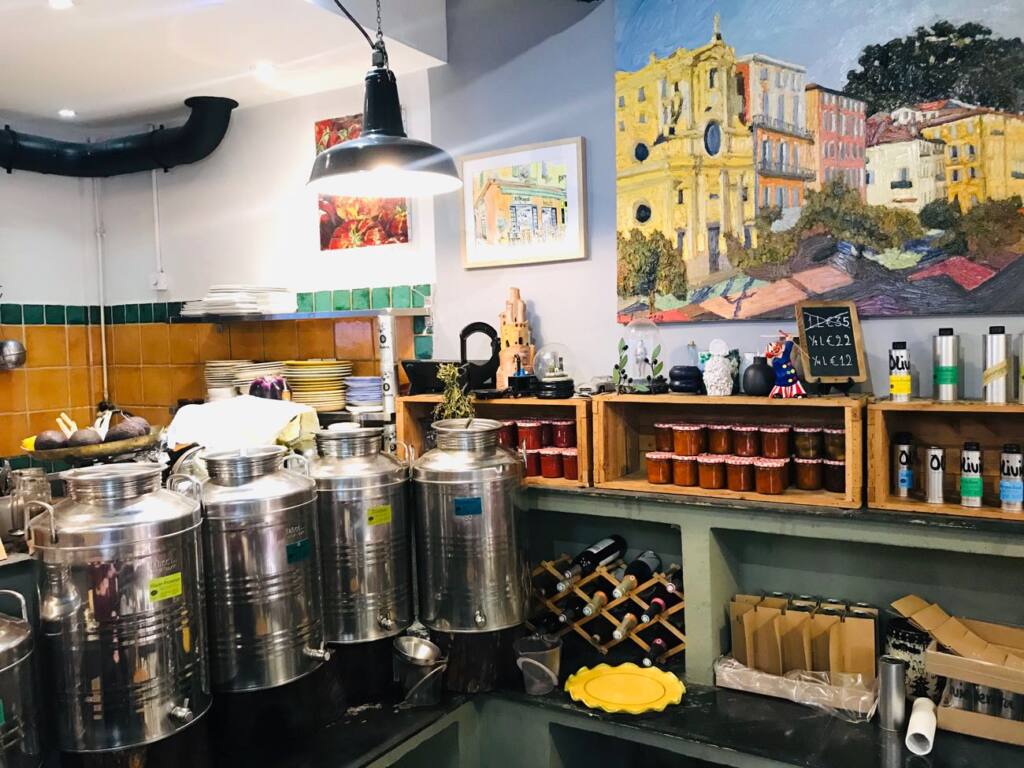 Oliviera, Restaurant and shop based around olive oil, city guide love spots (interior)