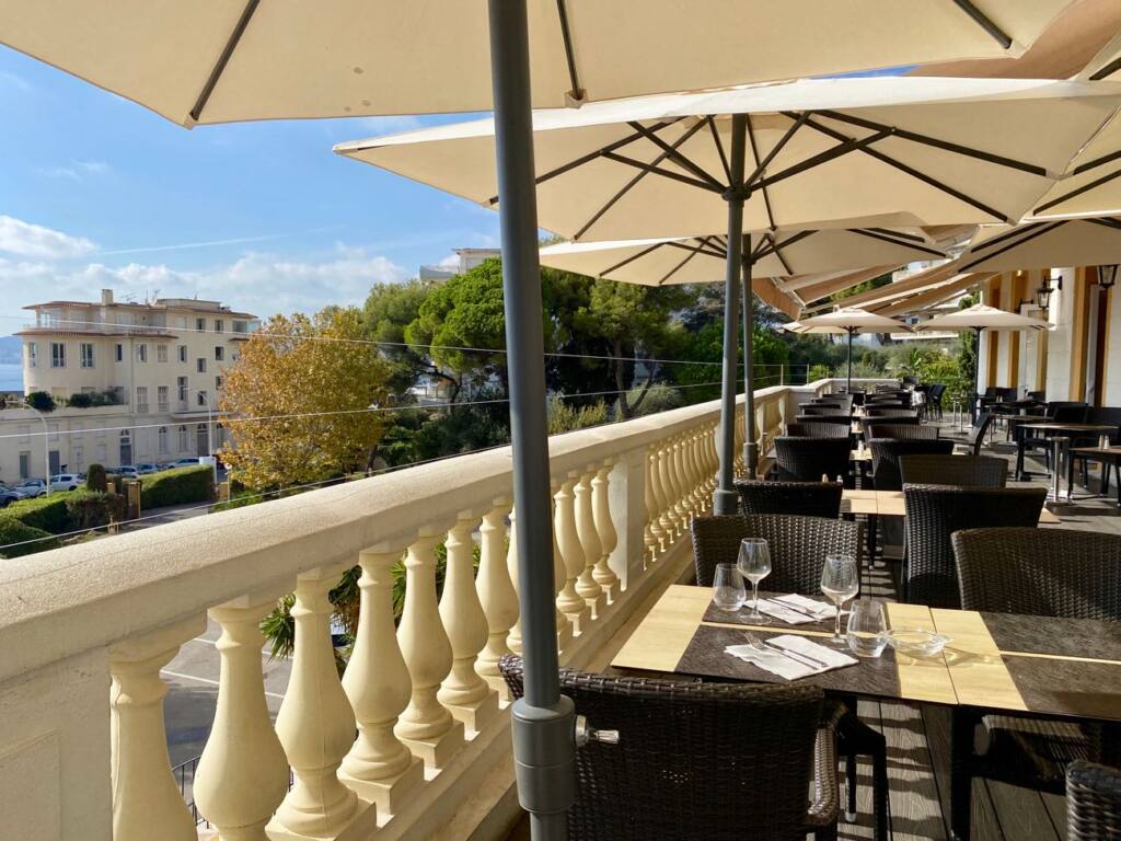 Le Saint Paul - Hôtel *** and restaurant in Nice - City Guide Love Spots (terrace)
