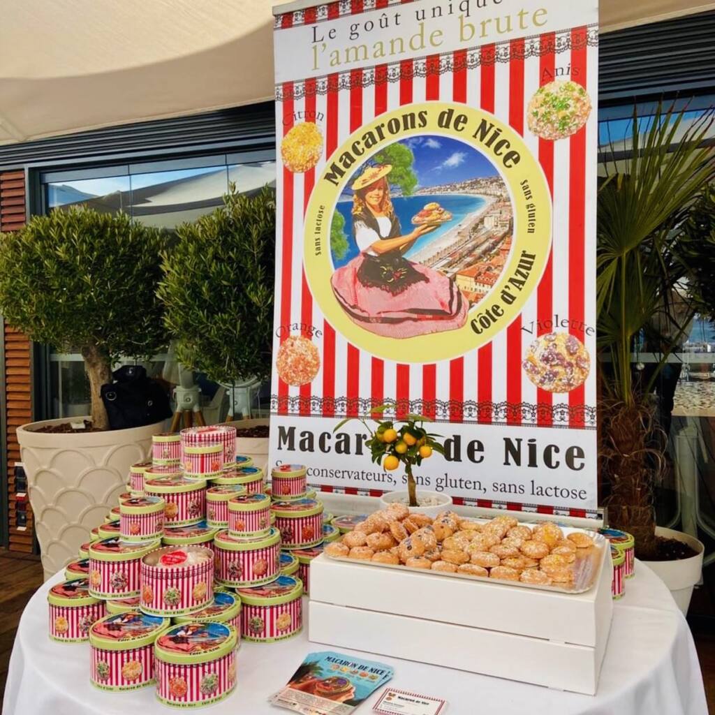 Le macaron de Nice : biscuit artisanal fabriqué à Nice (étal marché)
