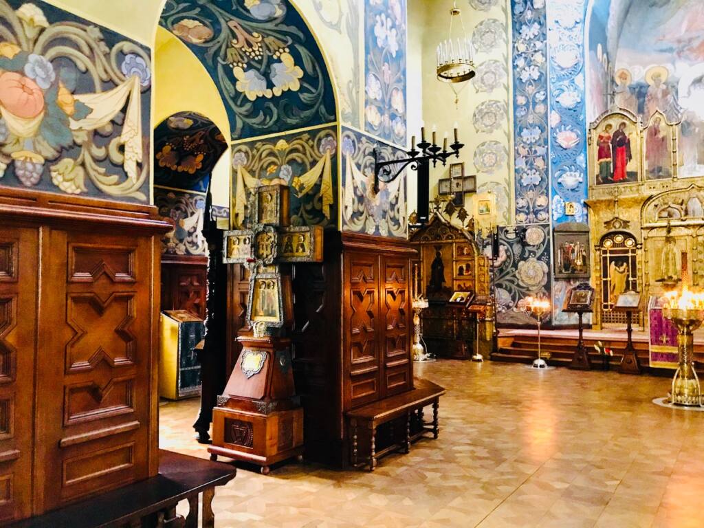 Cathédrale Saint-Nicolas : église orthodoxe à Nice (intérieur)