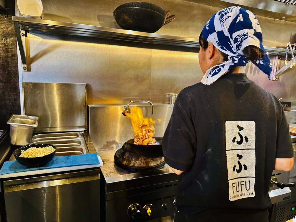 Fufu Ramen - Japanese canteen in Nice - City Guide Love spots (open kitchen)