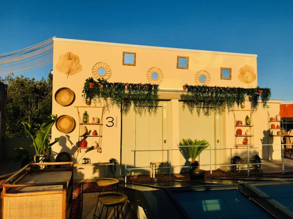 Beldi Rooftop - Restaurant, cocktail bar & comedy club in Nice - City Guide Love Spots (exterior)