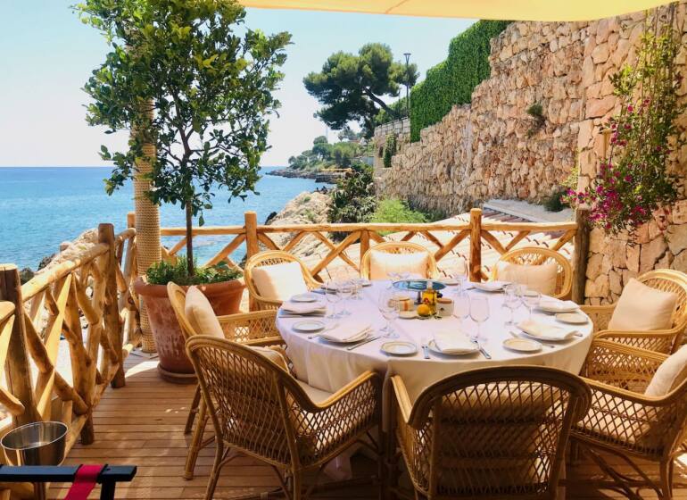 Loulou Pirate : restaurant de bord de Mer à Roquebrune Cap-Martin (vue mer)