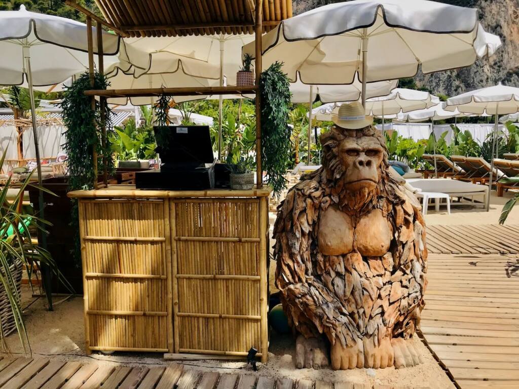La Javanaise - Private beach / Restaurant - City guide Love Spots (reception)
