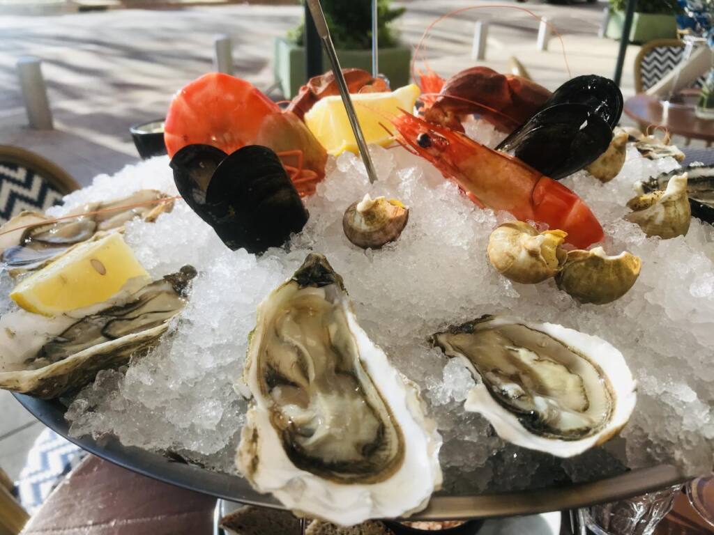 Crudo Oyster Club – Seafood restaurant in Nice - City Guide Love Spots (shellfish)