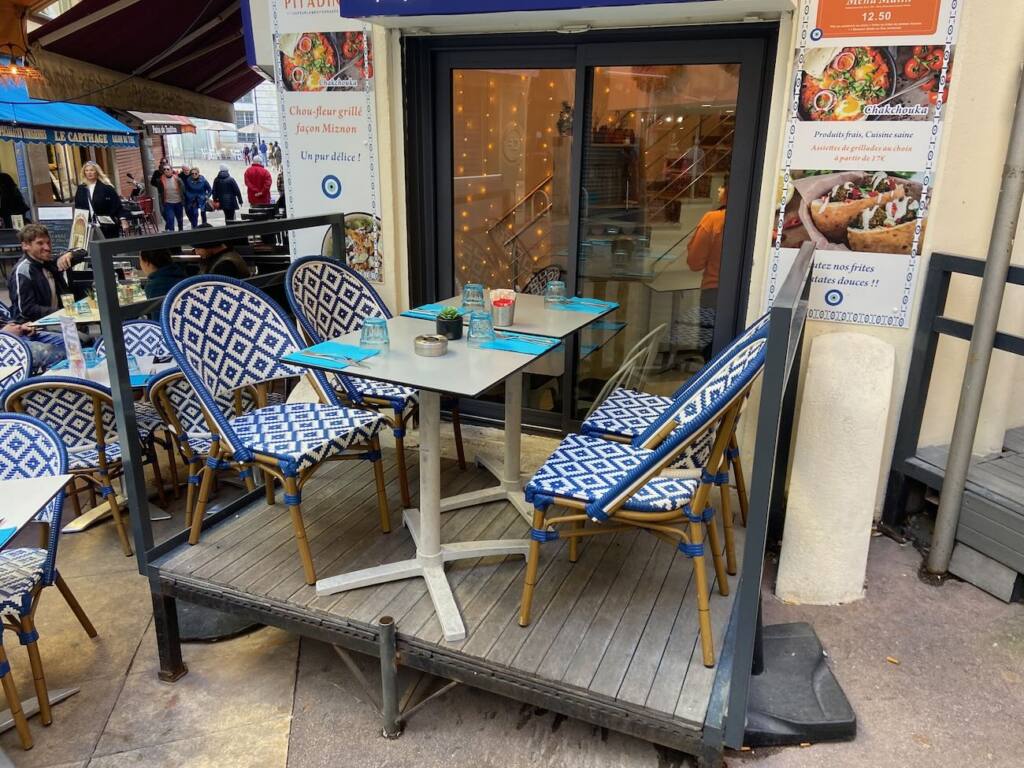 Pitadine - Pita restaurant in Nice - City Guide Love Spots (outdoor tables)