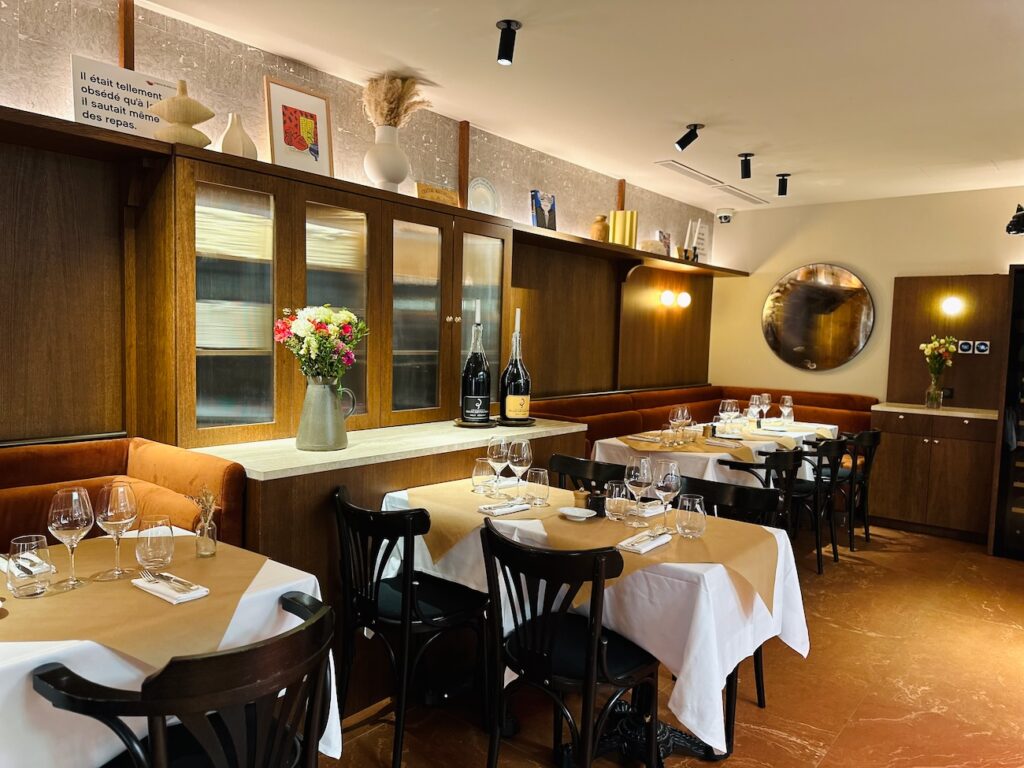 Fine gueule est un restaurant qui propose une cuisine bistronomique dans le Vieux Nice (tables)