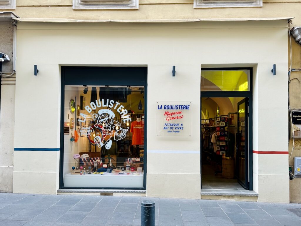 La boulisterie store est un concept-store lifestyle autour de la pétanque dans le Vieux-Nice (devanture)