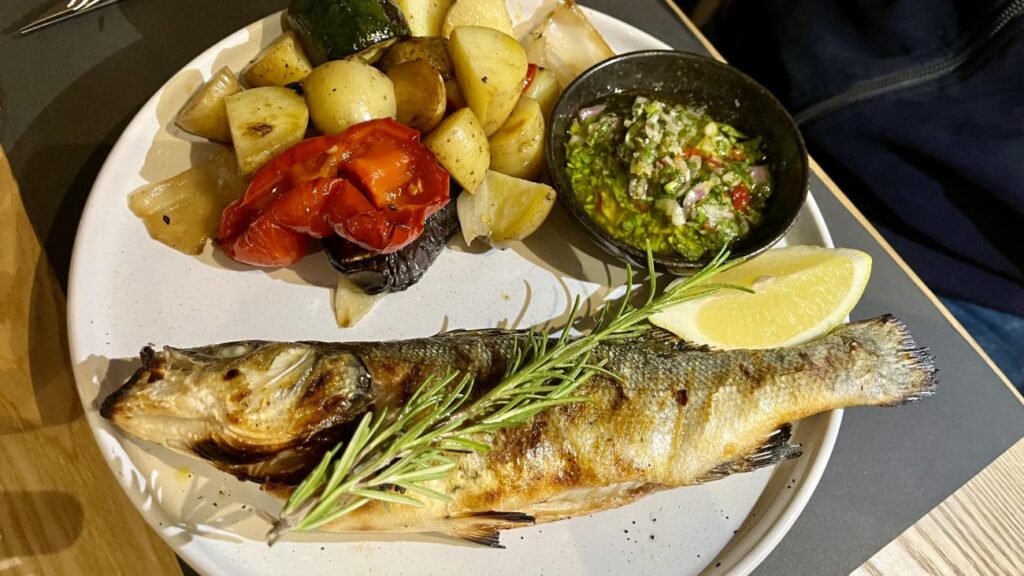 Braise: restaurant de cuisine à la braise à Nice (poisson grillé)