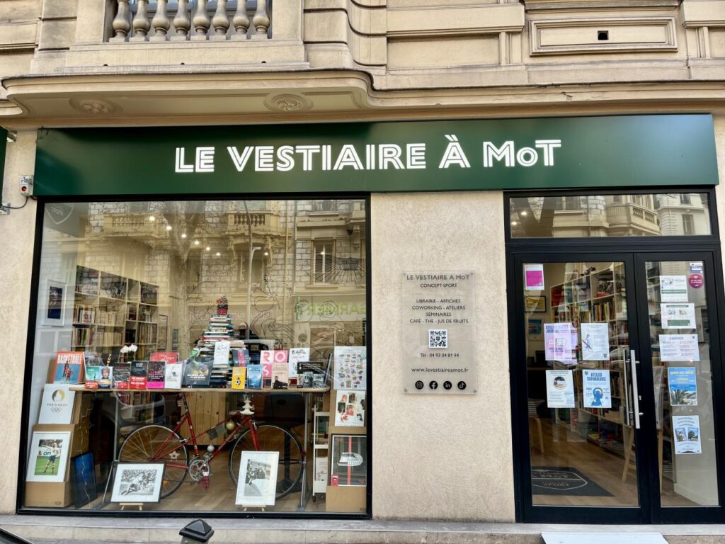 Le Vestiaire à MoT : librairie sportive et généraliste à Nice