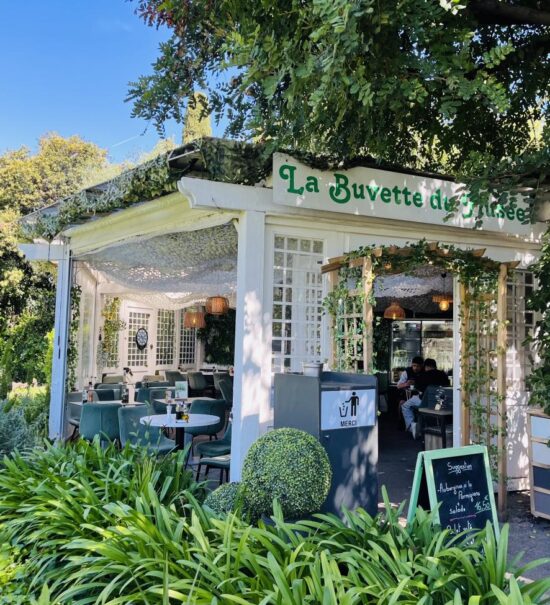 Café Chagall : café-restaurant du Musée Chagall à Nice.