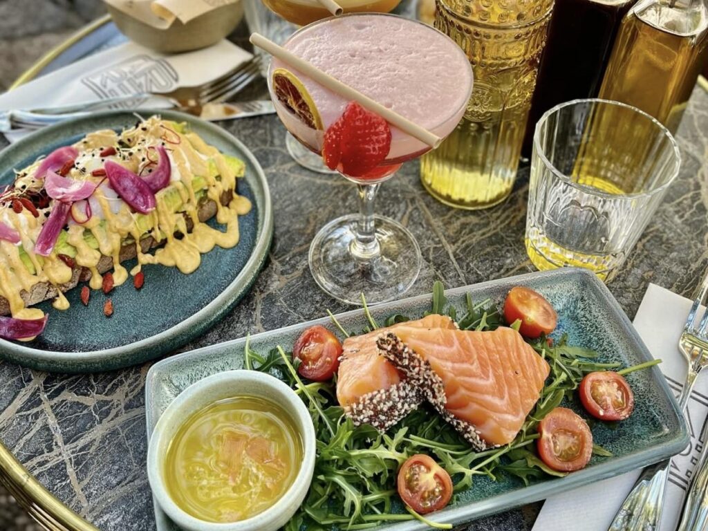 Carré d'Or : Café - Brasserie à Nice