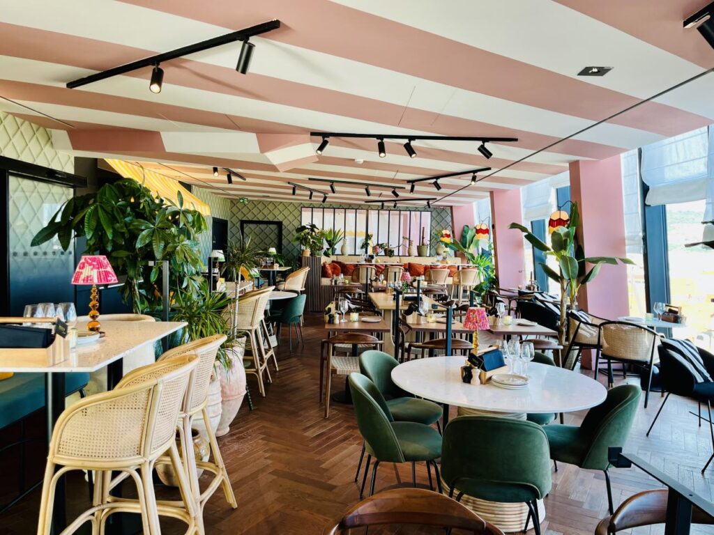 Pesca : restaurant de poissons et bar rooftop à Nice.