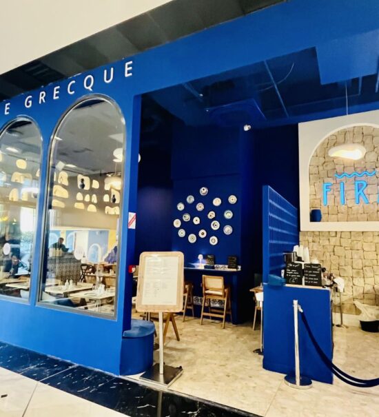 Fira Taverne grecque : restaurant grec-Traiteur-Bar à cocktail à Nice (devanture rdv Nice Etoile).