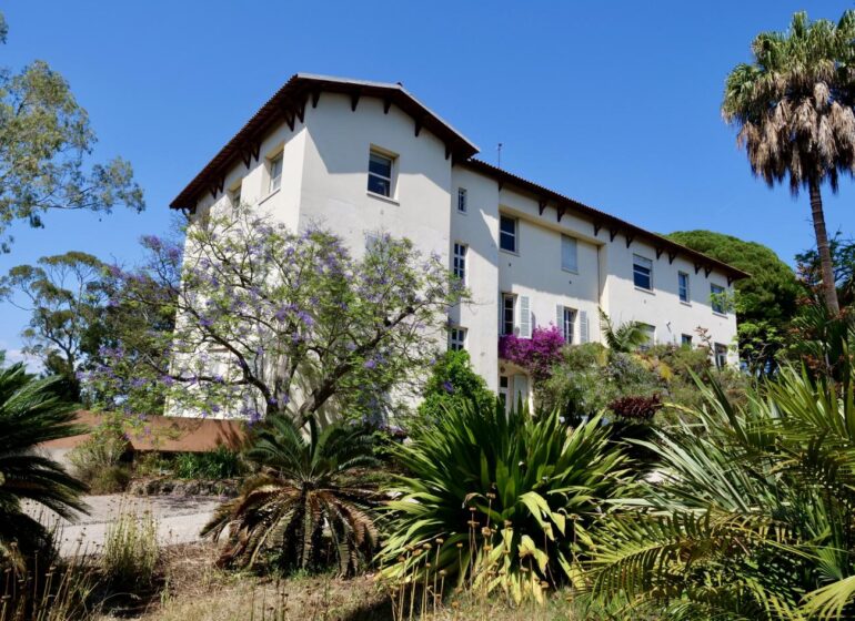 Jardin de la Villa Thuret à Antibes (Vue villa)