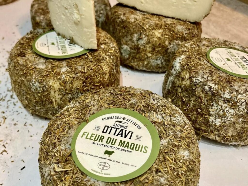 La From': fromagerie et épicerie fine à Nice ( fromage de brebis aux herbes variées).