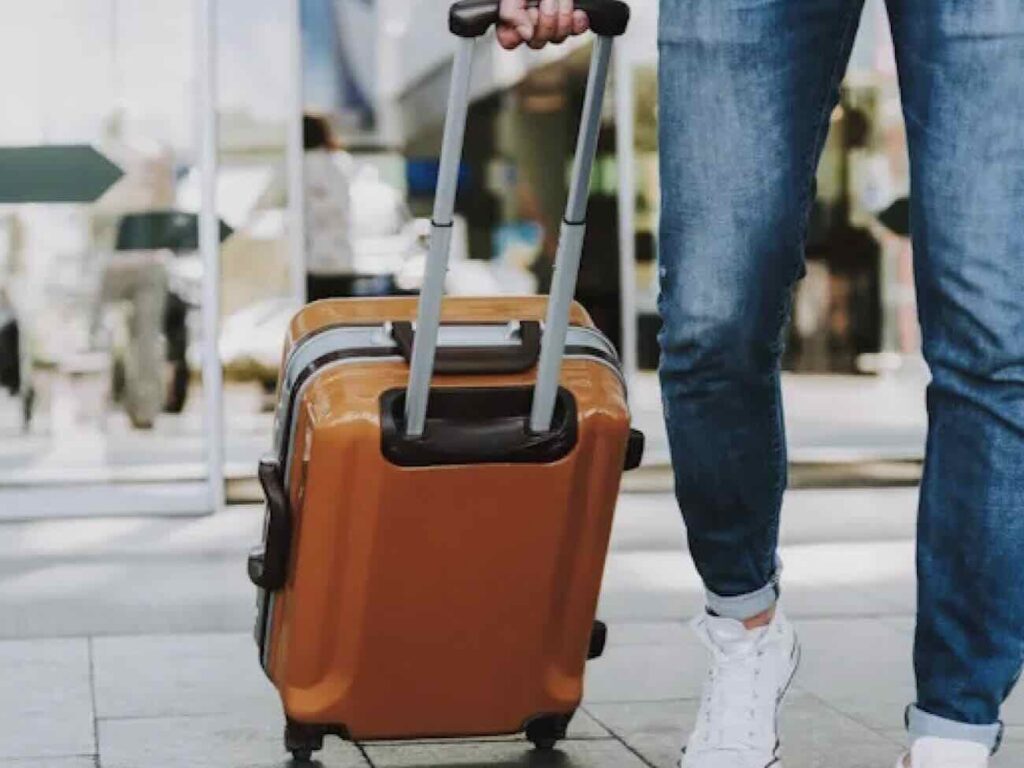 Radical storage : consignes à bagages dans les commerces de proximité à Nice (valise cabine)