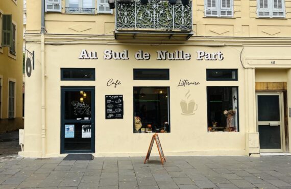Au Sud de Nulle Part : café littéraire à Nice (Devanture)