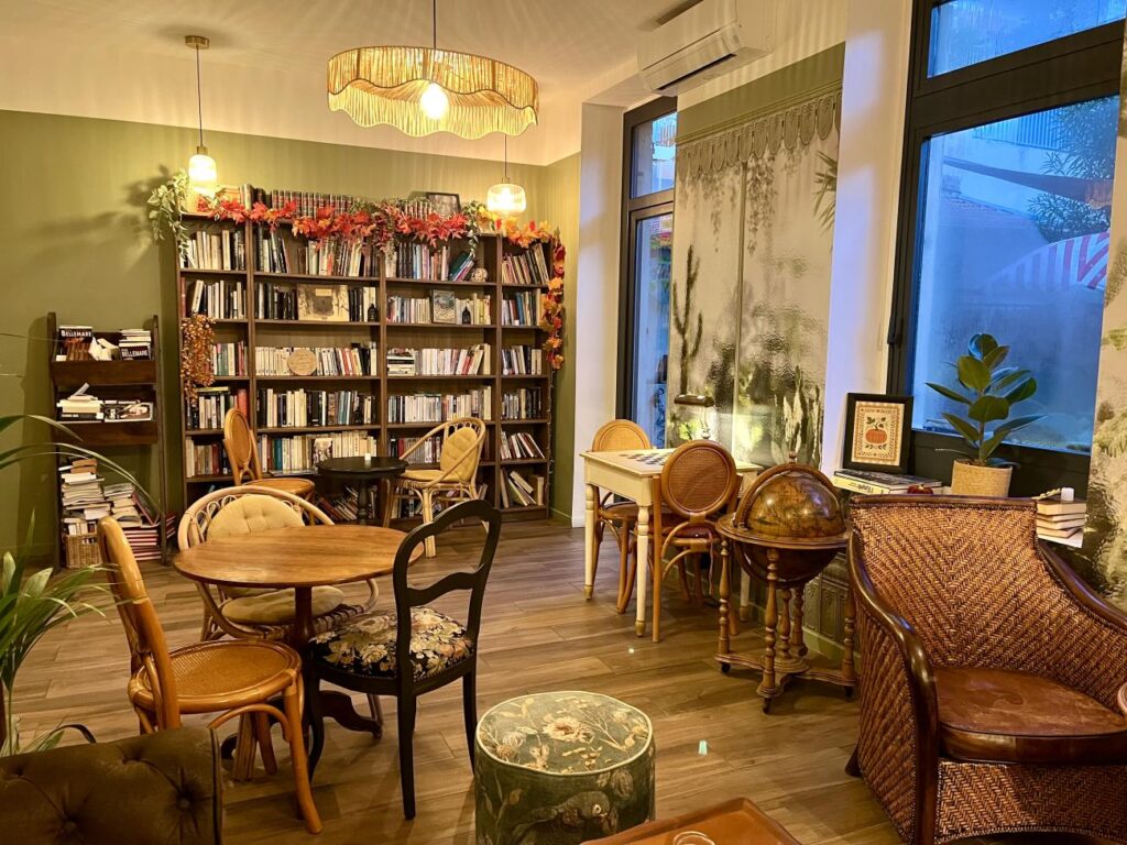 Au Sud de Nulle Part : café littéraire à Nice (deuxième salle).