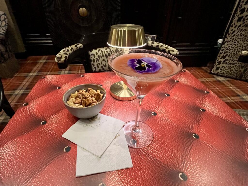 The Horse Guard : bar intimiste à Nice (cocktail Horse Guard).