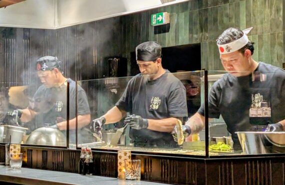 Le Yen : restaurant japonais fusion à Nice (préparation au Teppanyaki).