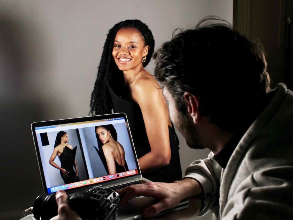 Christopher Zucco est un créateur de mode installée à Nice. Il s'est fait connaître grâce à ses silhouettes sculpturales et sa couture contemporaine (photoshooting)