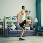 Découvrez les avantages du sport à domicile à Nice : gain de temps, coaching sur mesure et activité adaptée au climat azuréen ! (coach homme)