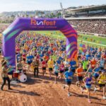 Avec RunFest, le running change de tempo et devient une expérience hybride, à mi-chemin entre performance, fête et lâcher-prise. Le 30 mai 2026, RunFest Cagnes-sur-Mer 2026 investit la Côte d’Azur avec une promesse simple : courir, oui, mais surtout vibrer (départ)