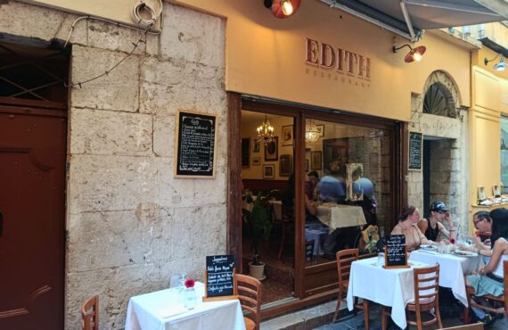 Dans le Vieux-Nice, Édith revisite les grands classiques de la cuisine française dans une ambiance bistrot familiale et décidément conviviale (entrée 2)